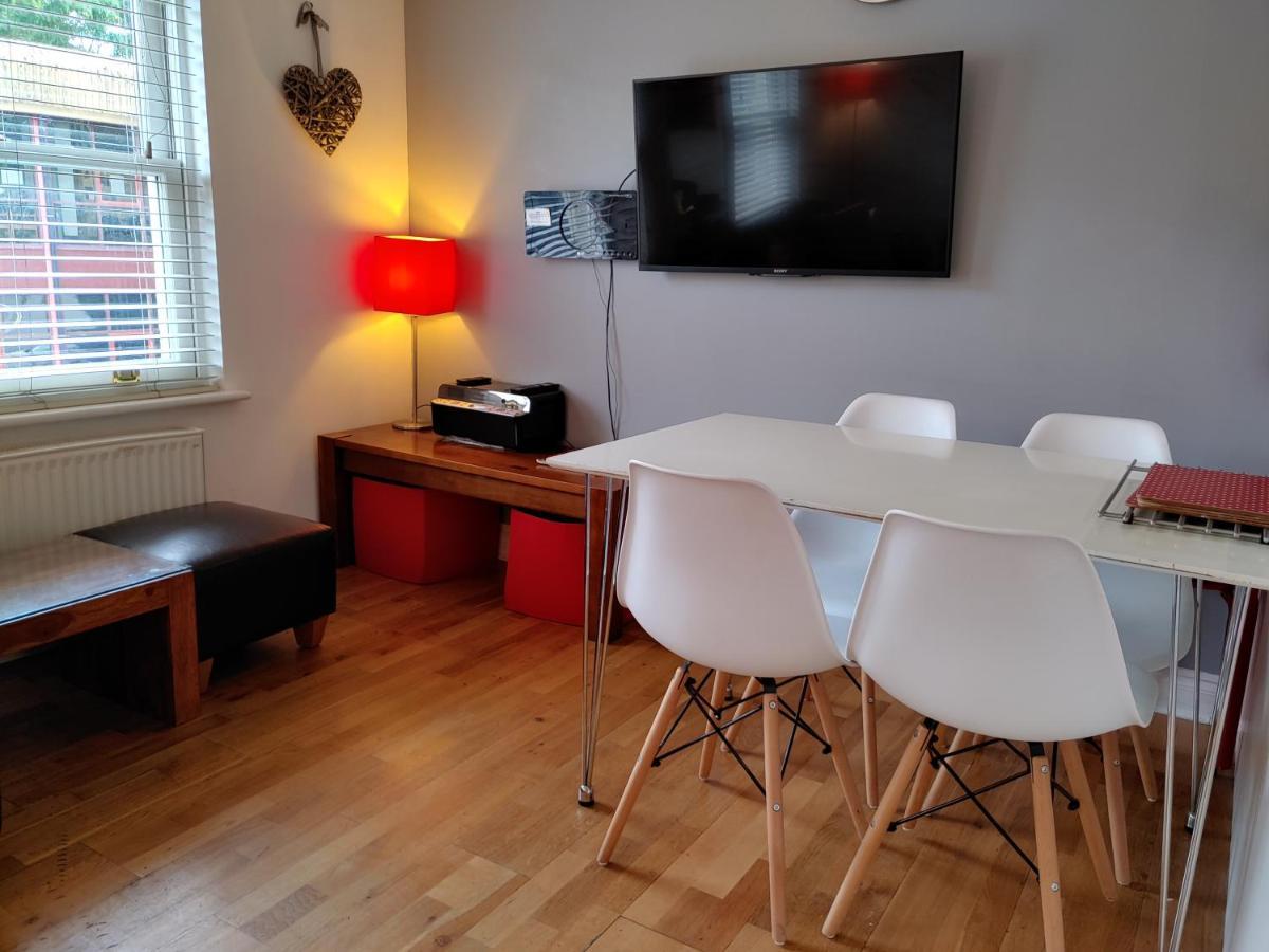 The Bath House Apartments - Free 1St Breakfast - Free Parking Esterno foto