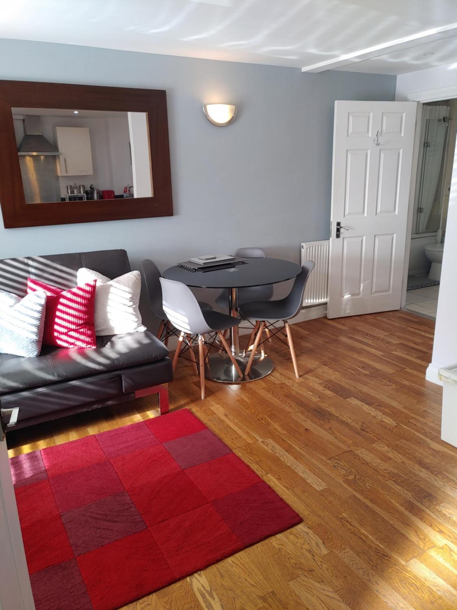 The Bath House Apartments - Free 1St Breakfast - Free Parking Esterno foto