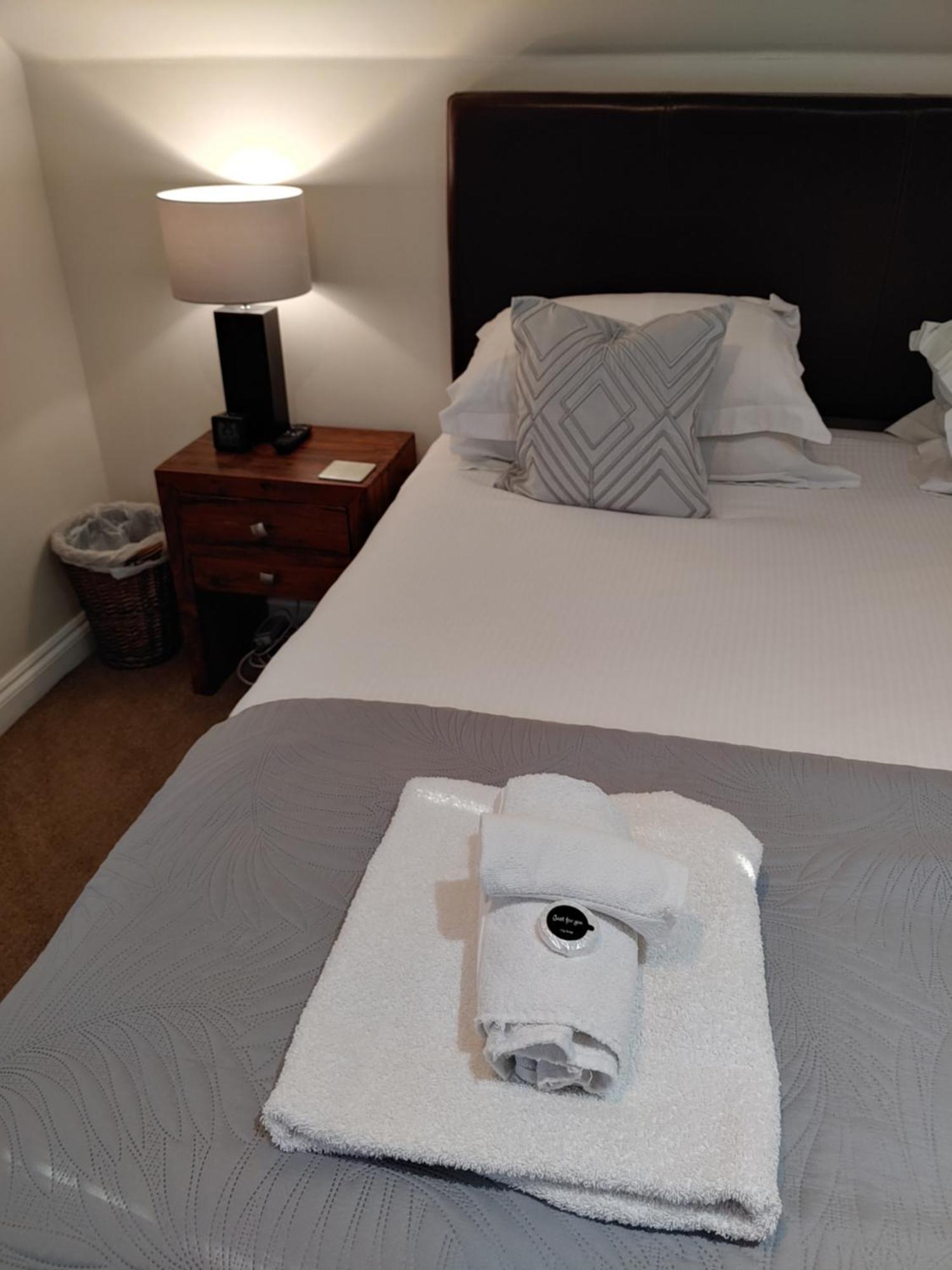 The Bath House Apartments - Free 1St Breakfast - Free Parking Esterno foto