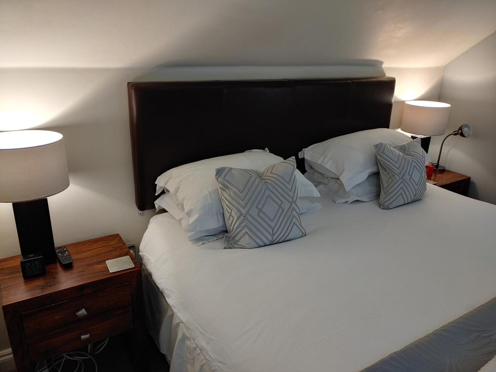 The Bath House Apartments - Free 1St Breakfast - Free Parking Esterno foto
