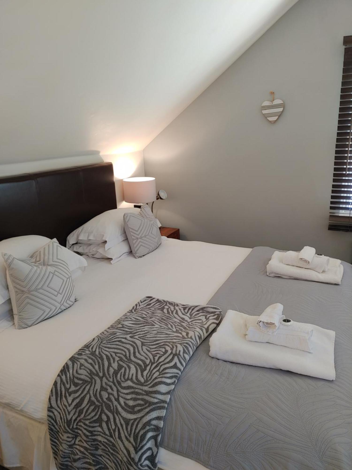 The Bath House Apartments - Free 1St Breakfast - Free Parking Esterno foto